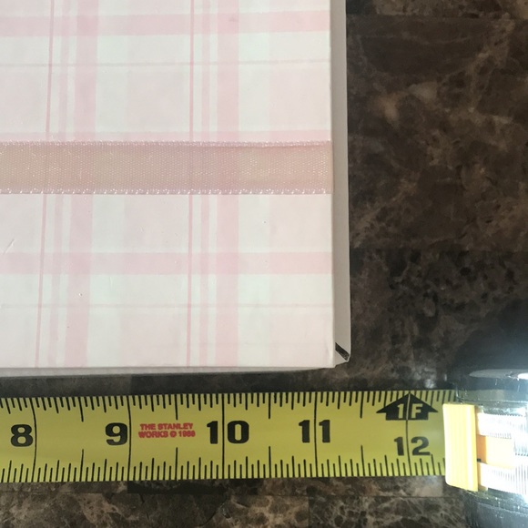 Pink and white baby girl photo album. Holds 200 4x6 photos. - Picture 4 of 9